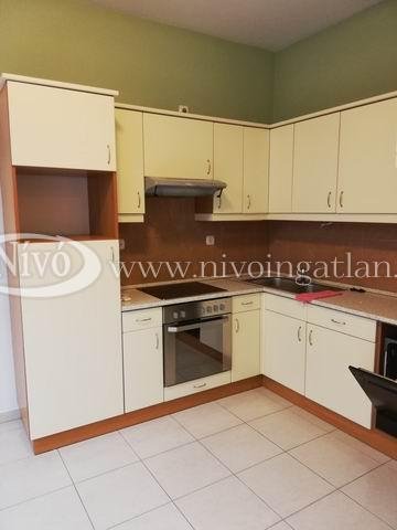 Eladó téglalakás, Veszprémben 79 M Ft, 2 szobás