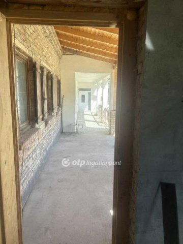Eladó családi ház, Galgahévízen 120 M Ft, 4 szobás