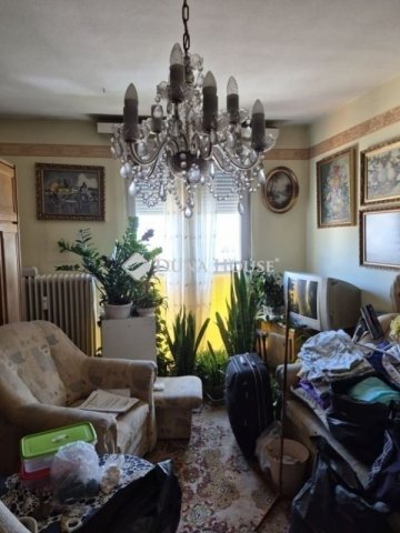 Eladó panellakás, Pécsett 46 M Ft, 2 szobás