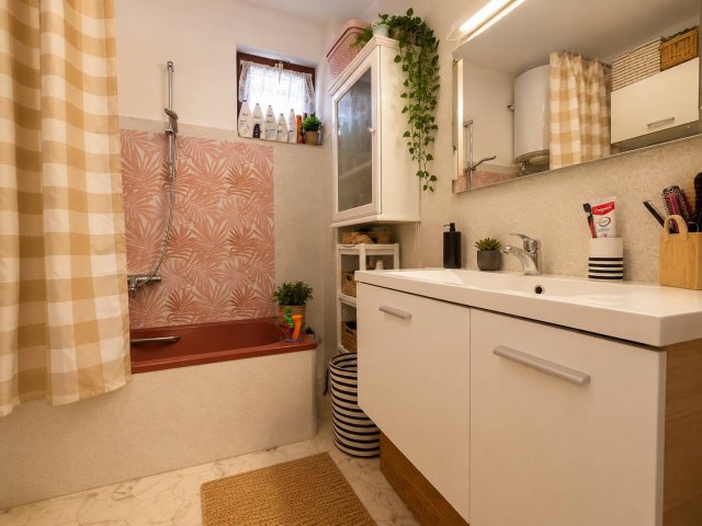 Eladó családi ház, Tökölön 89.9 M Ft, 6 szobás
