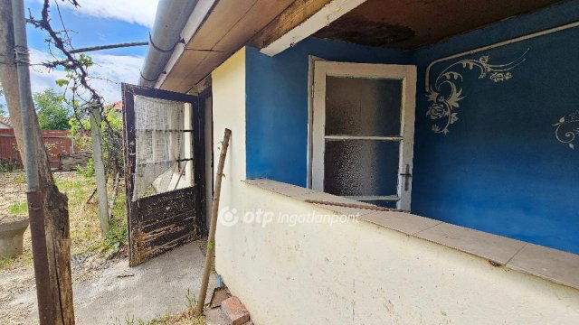 Eladó családi ház, Szentesen 17 M Ft, 3 szobás