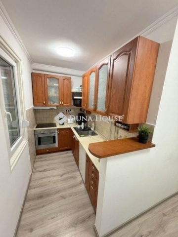 Eladó téglalakás, Budapesten, XIV. kerületben 95 M Ft, 2 szobás