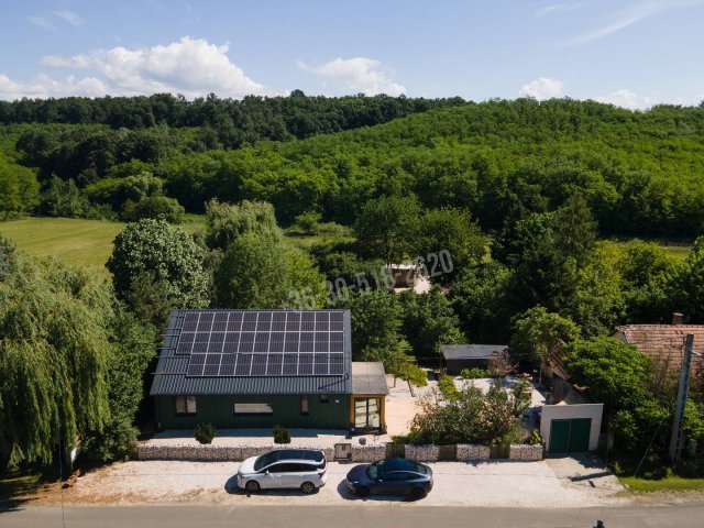 Eladó családi ház, Pusztaberkin 99.99 M Ft, 4 szobás