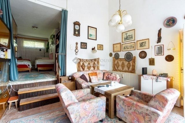 Eladó családi ház, Budapesten, II. kerületben 239.9 M Ft