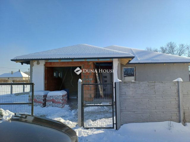 Eladó családi ház, Ráckevén 89 M Ft, 5 szobás