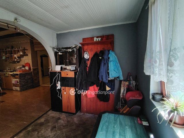 Eladó családi ház, Szentesen 15 M Ft, 2 szobás