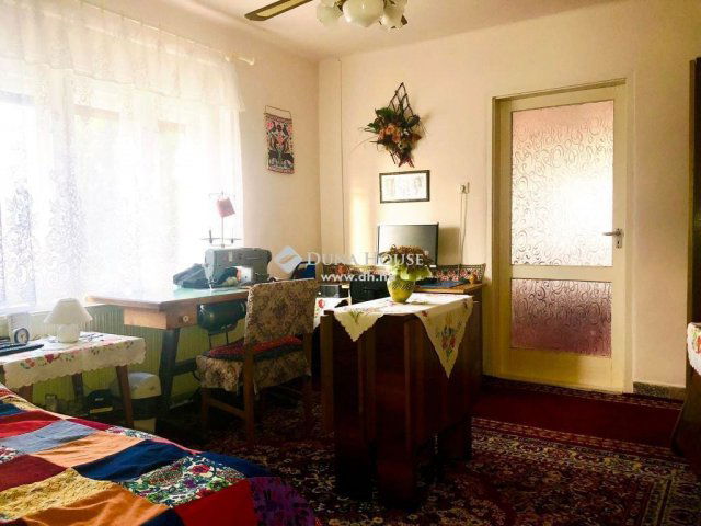 Eladó családi ház, Csemőn 29.9 M Ft, 4 szobás