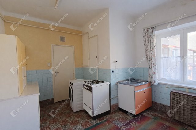 Eladó téglalakás, Sopronban 33.9 M Ft, 1 szobás