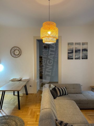 Kiadó téglalakás, albérlet, VI. kerületben, Rózsa utcában