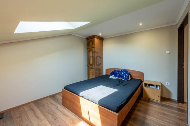 Eladó ikerház, Budapesten, XXI. kerületben 89 M Ft, 4 szobás