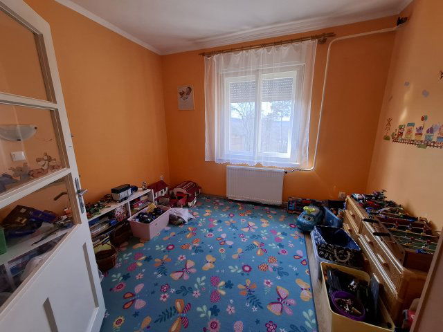 Eladó családi ház, Mendén, Locsodi utcában 68.5 M Ft, 4 szobás