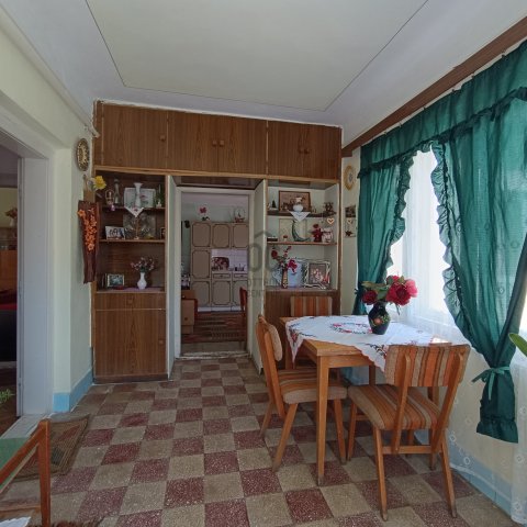 Eladó családi ház, Csörnyeföldön 15.99 M Ft, 2 szobás
