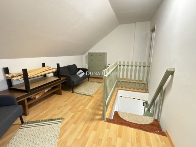 Eladó nyaraló, Cserkeszőlőn 37 M Ft, 3 szobás
