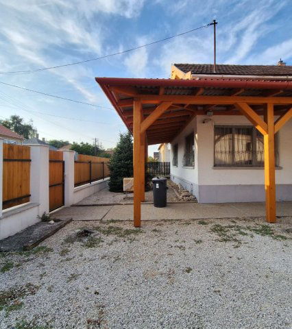 Eladó családi ház, Zalaszentgróton 43.815 M Ft, 3 szobás