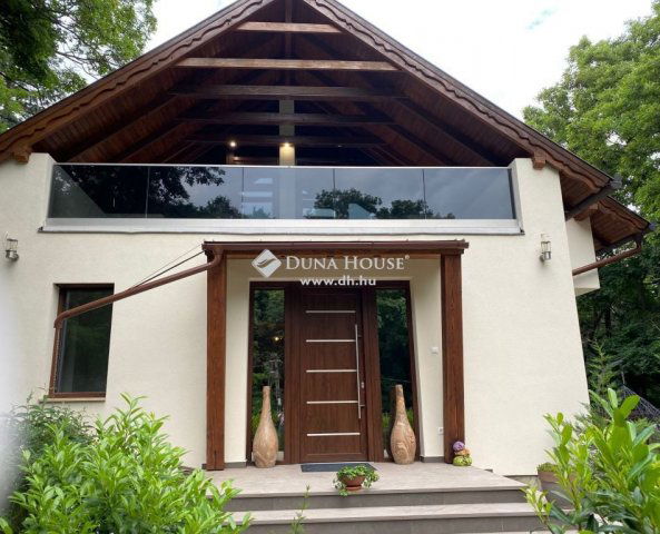 Eladó családi ház, Leányfaluban 279 M Ft, 6 szobás