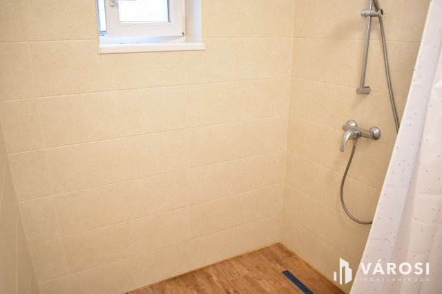 Eladó téglalakás, Békéscsabán 34.5 M Ft, 2 szobás