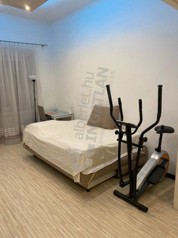 Kiadó téglalakás, albérlet, V. kerületben, Szemere utcában
