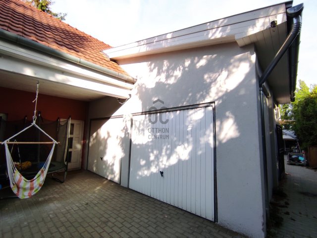 Eladó családi ház, Sóskúton 169 M Ft, 12 szobás