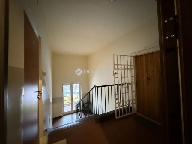 Eladó téglalakás, Budapesten, XXI. kerületben, Szabadság utcában