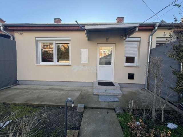 Eladó sorház, Kecskeméten 53 M Ft, 2 szobás