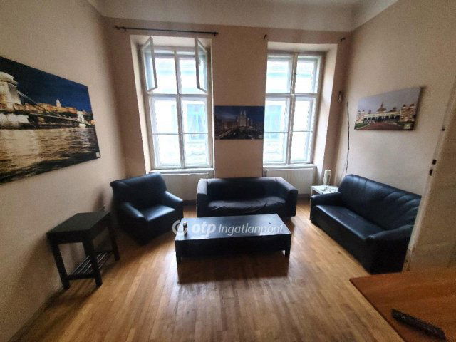 Eladó téglalakás, Budapesten, VI. kerületben 150 M Ft, 4 szobás