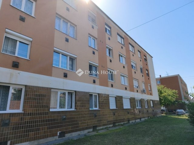 Eladó téglalakás, Szombathelyen 29.9 M Ft, 1 szobás