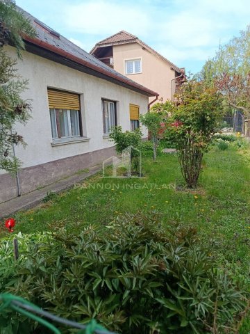 Eladó családi ház, Úrkúton 39.9 M Ft, 4 szobás