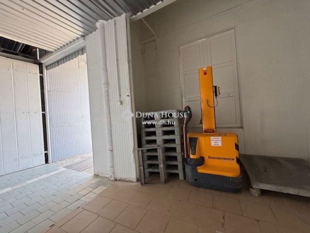 Eladó ipari ingatlan, Üllőn 390 M Ft / költözzbe.hu