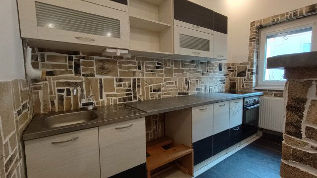 Eladó téglalakás, Budapesten, IV. kerületben 42.9 M Ft, 1 szobás