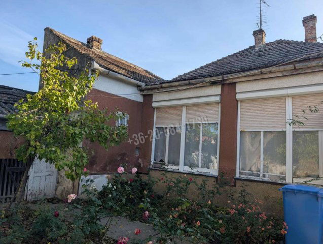 Eladó családi ház, Szigetváron 20.9 M Ft, 3 szobás