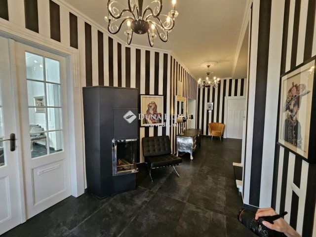 Eladó családi ház, Tápióbicskén 542.812 M Ft, 5 szobás