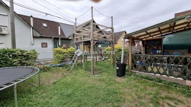 Eladó családi ház, Szigethalmon 42.2 M Ft, 3 szobás