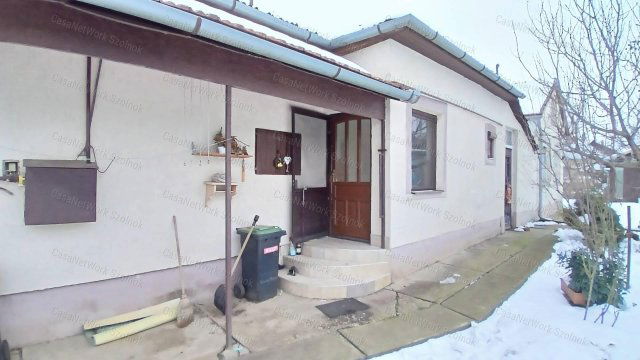 Eladó családi ház, Martfűn 38 M Ft, 6 szobás