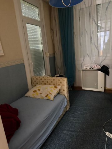 Kiadó téglalakás, albérlet, Debrecenben 240 E Ft / hó, 3 szobás
