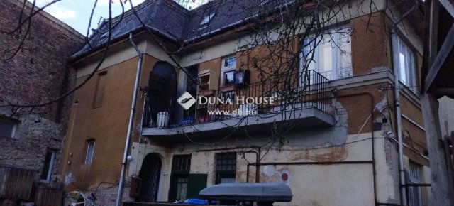 Eladó családi ház, Budapesten, III. kerületben 179.9 M Ft