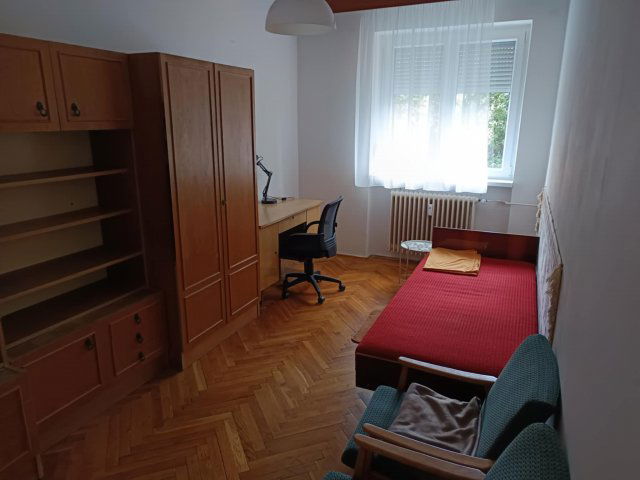 Kiadó téglalakás, albérlet, Pécsett 150 E Ft / hó, 2 szobás