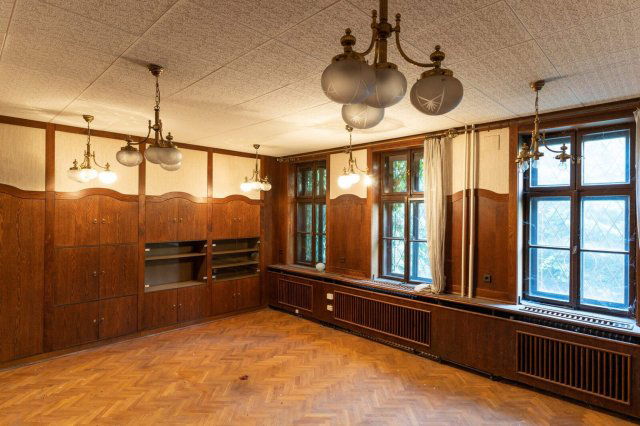 Eladó családi ház, Sopronban 470 M Ft, 15 szobás