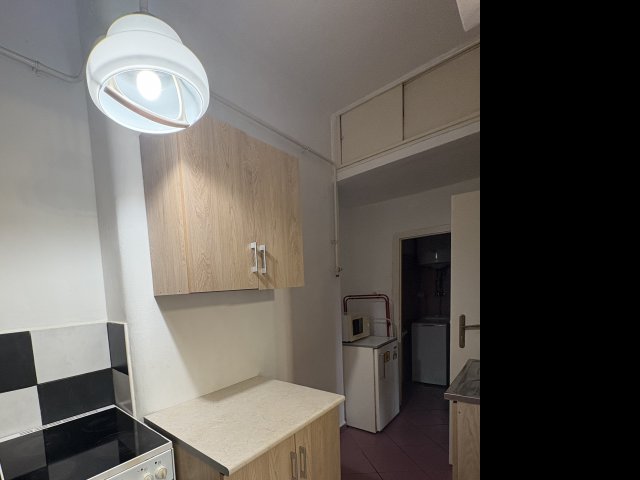 Kiadó téglalakás, albérlet, Pécsett, Alkotmány utcában