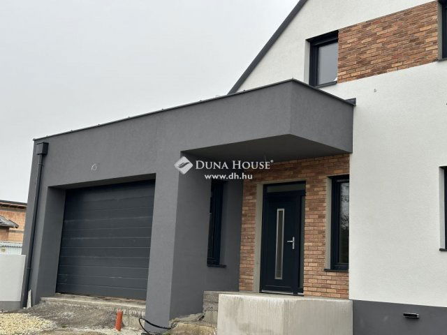 Eladó ikerház, Szombathelyen 169 M Ft, 4 szobás