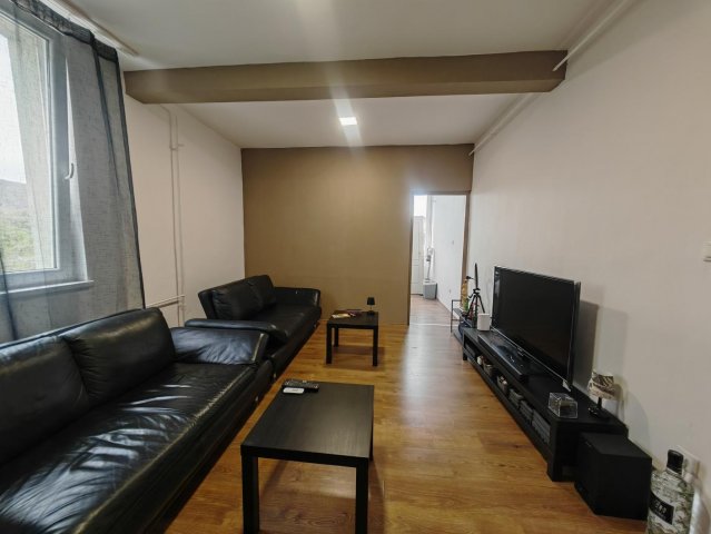 Eladó téglalakás, Tatabányán 37.9 M Ft, 3 szobás