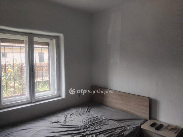 Eladó családi ház, Tiszavasváriban 13 M Ft, 2 szobás
