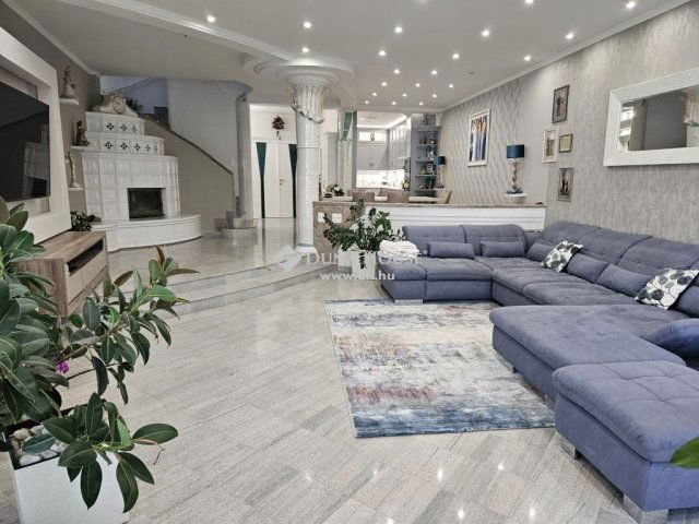 Eladó családi ház, Kecskeméten 199 M Ft, 5 szobás