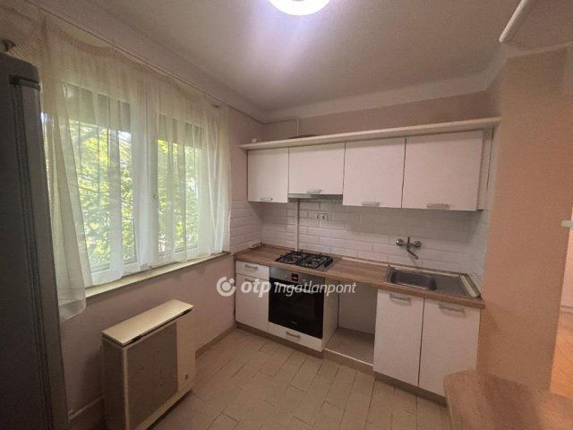 Eladó téglalakás, Miskolcon 33.5 M Ft, 2 szobás