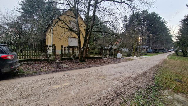 Eladó nyaraló, Komáromban 40 M Ft, 3 szobás