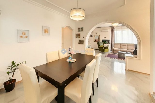 Eladó családi ház, Inárcson 199.9 M Ft, 5 szobás