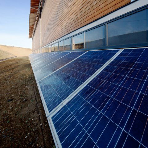 Eladó ipari ingatlan, Komlón 628.65 M Ft, 1+1 szobás