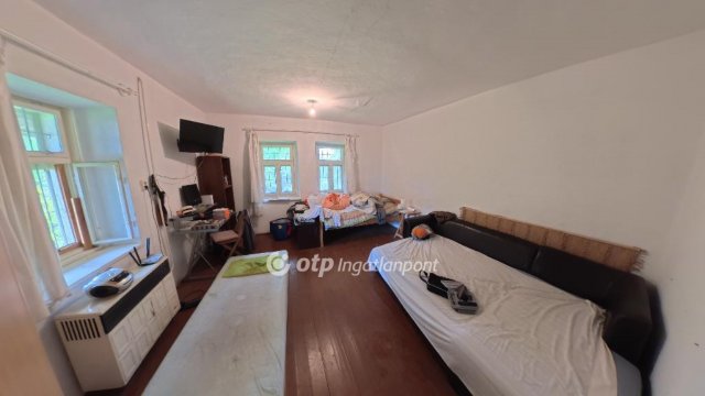 Eladó családi ház, Sarudon 26.9 M Ft, 2 szobás