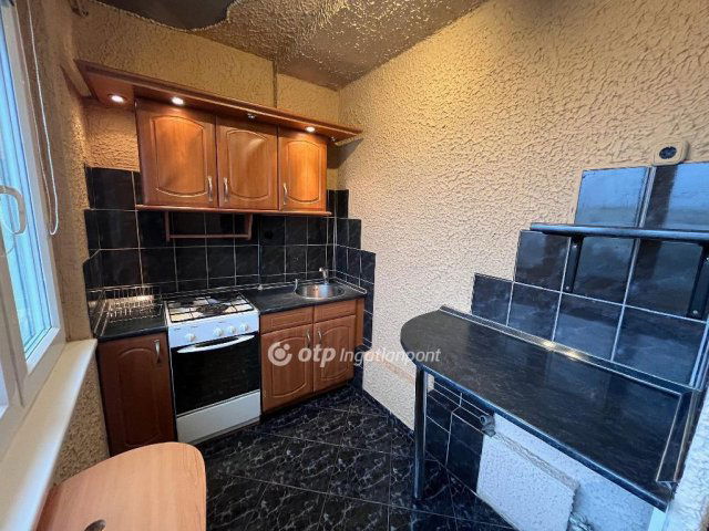 Eladó panellakás, Szegeden 55 M Ft, 2 szobás