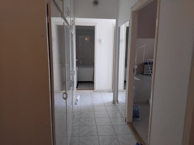 Eladó panellakás, Debrecenben 53.9 M Ft, 2 szobás