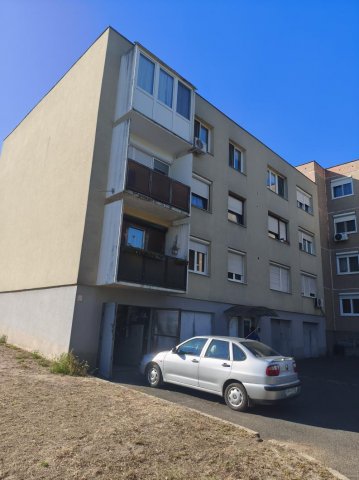 Kiadó panellakás, albérlet, Tatabányán 150 E Ft / hó